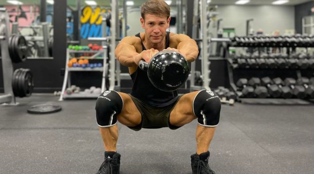 12 Best Hamstring Kettlebell Exercises + Sample Workout