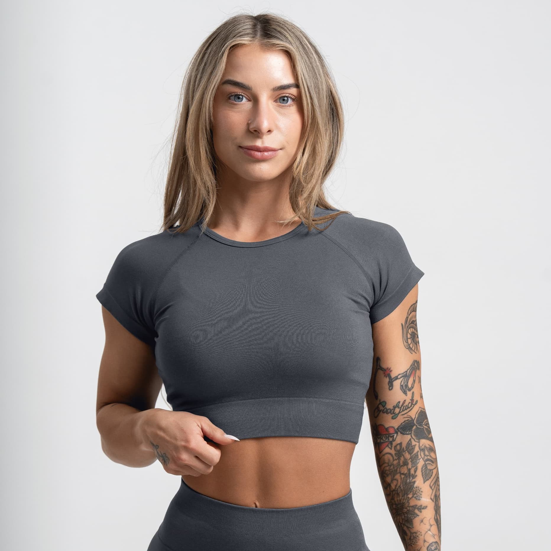 #Color_Flat Gray