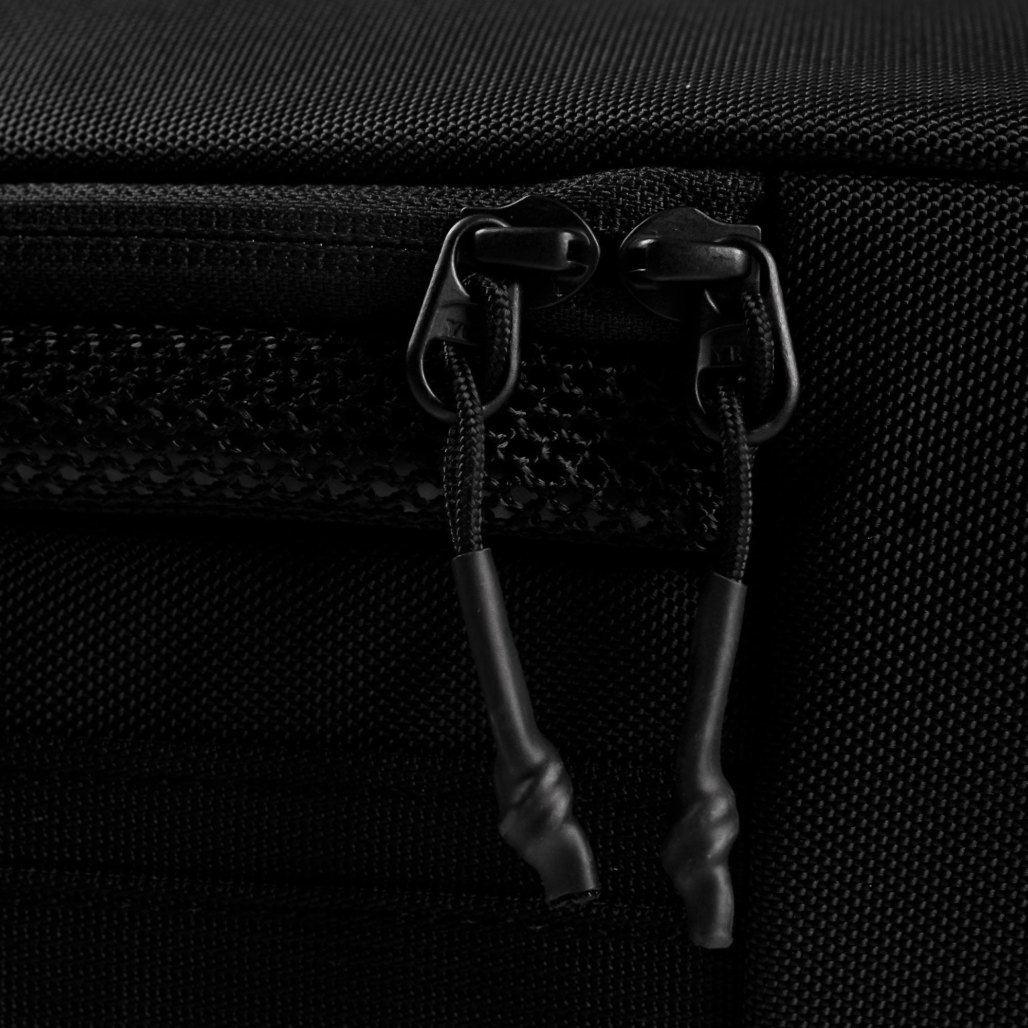 Close up shot of the zipper details on the Vanguard™ Backpack