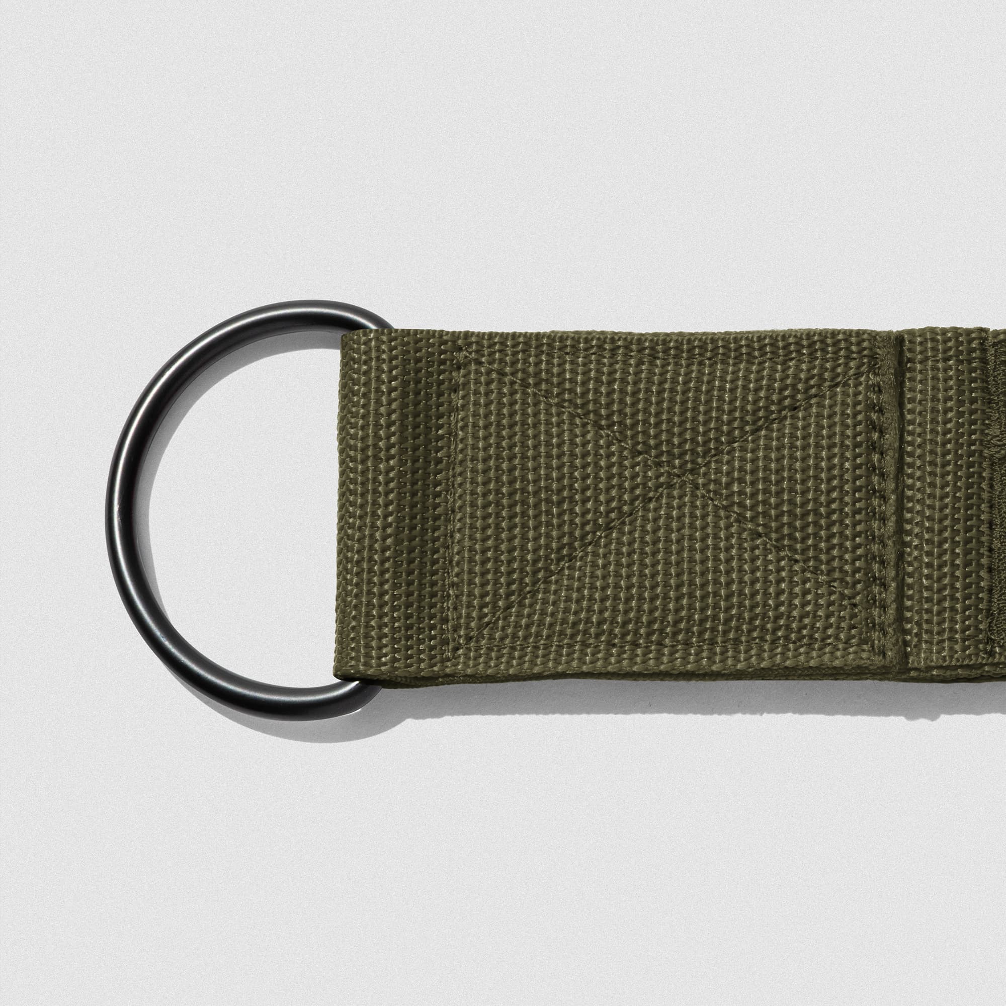 Gymreapers Tricep Rope 27" - OD Green close up shot of D ring