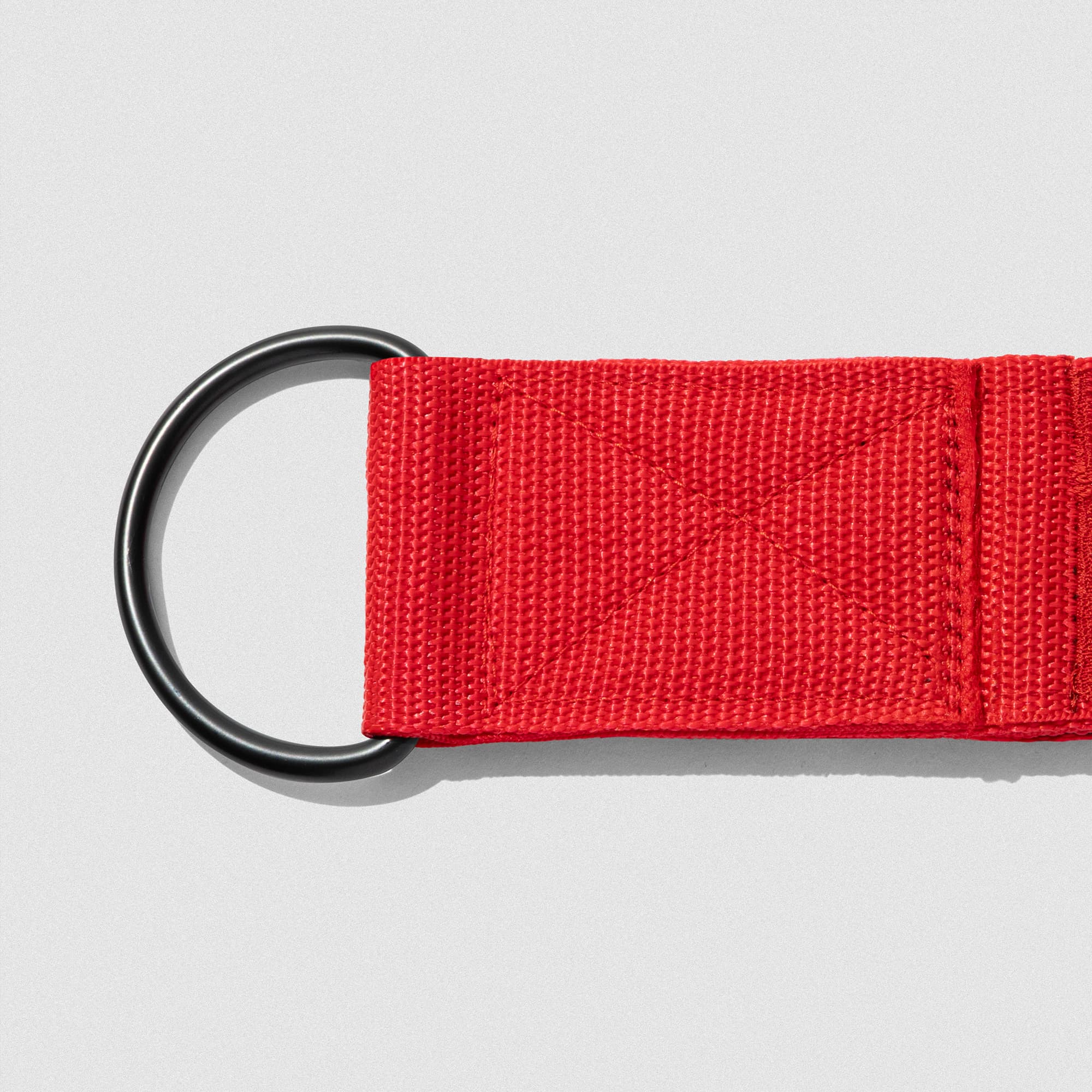 Gymreapers Tricep Rope 27" - Red close up shot of D ring