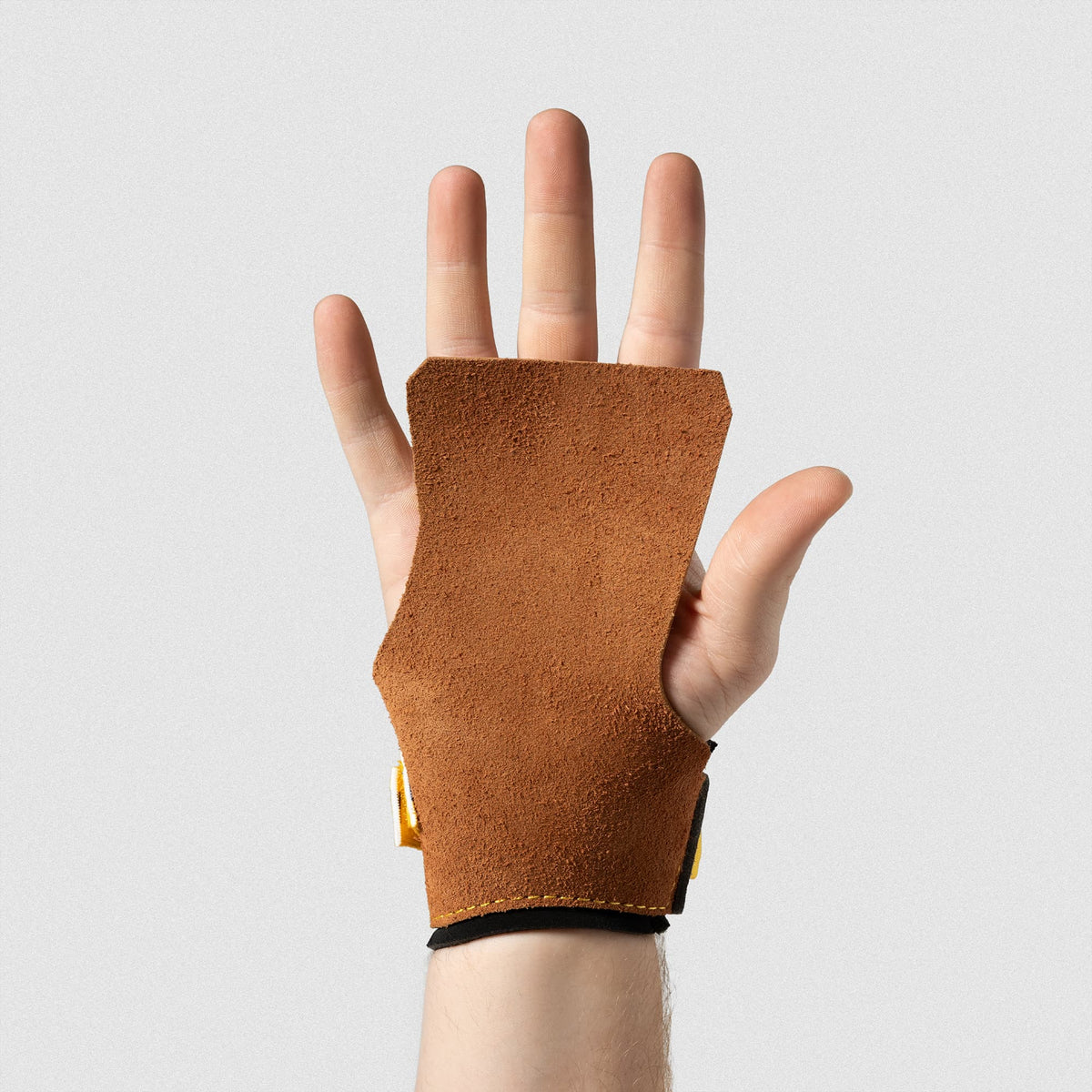 Men's V-Series Freedom Leather in Tan – On Hand Palm Forward
