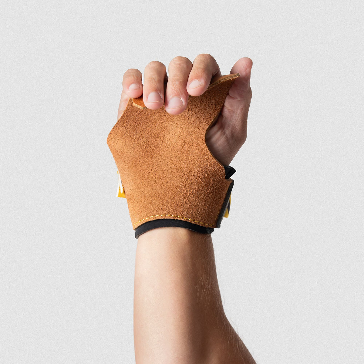 Men's V-Series Freedom Leather in Tan – On Hand Closed Fist