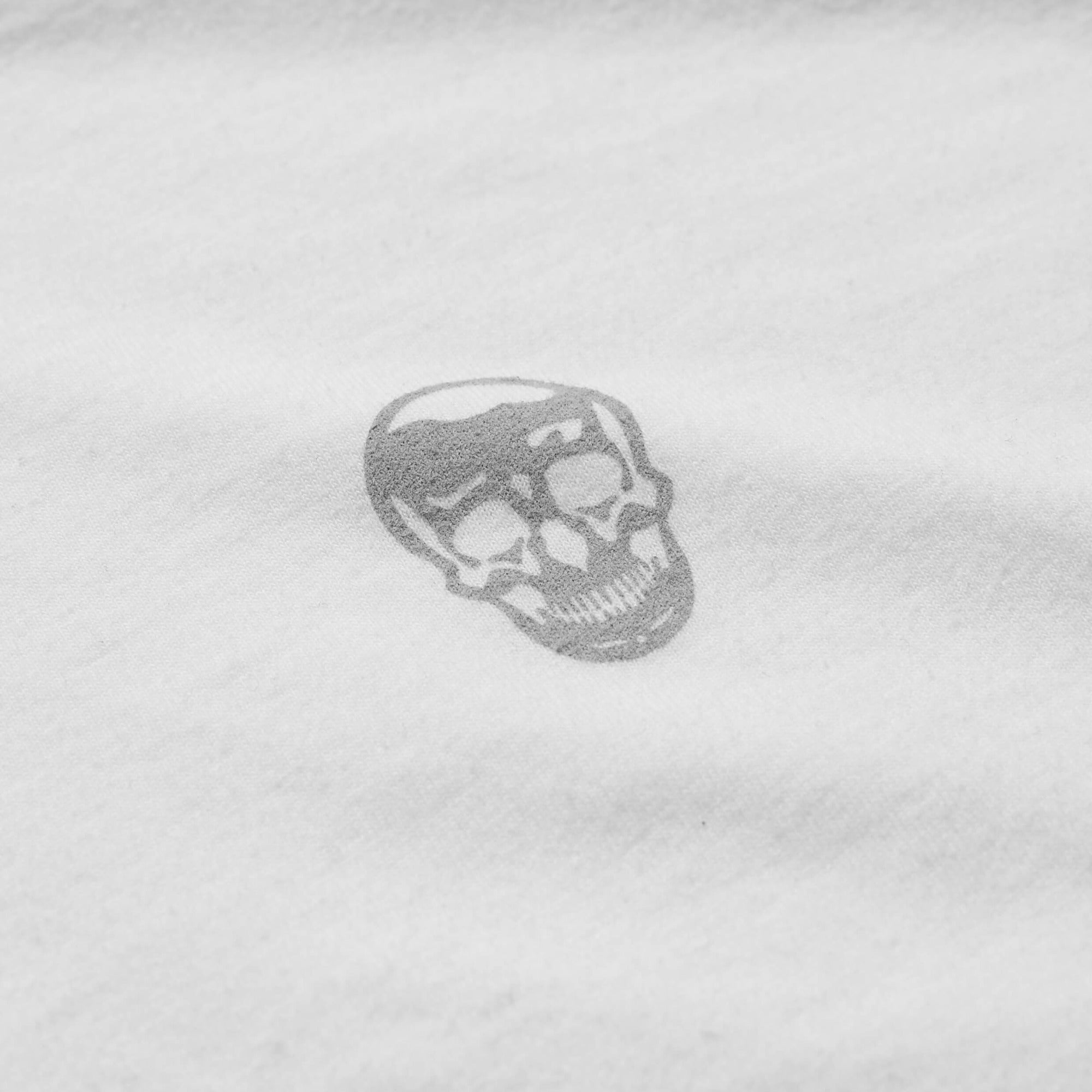 core shirt skull white detail