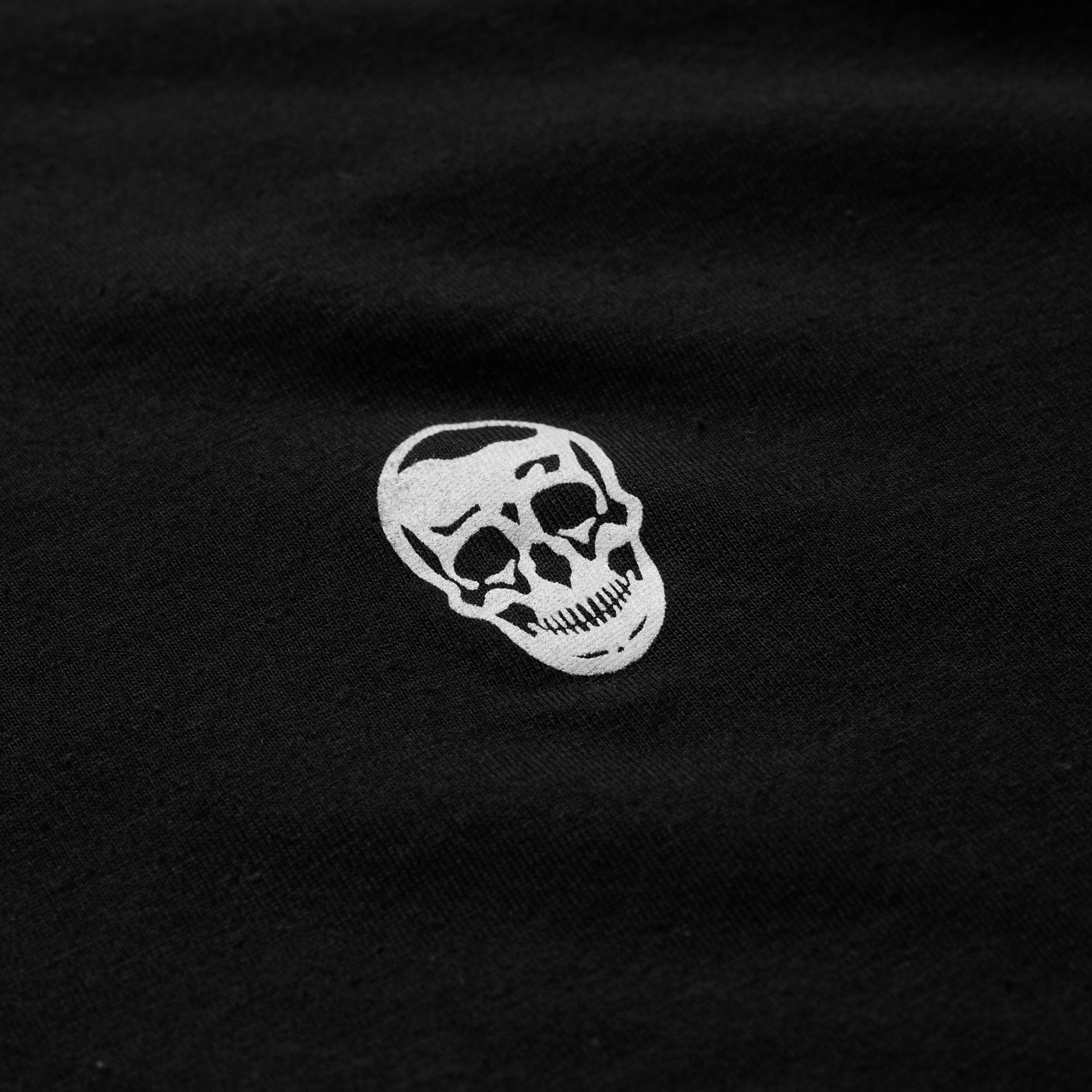 core skull shirt black white detail