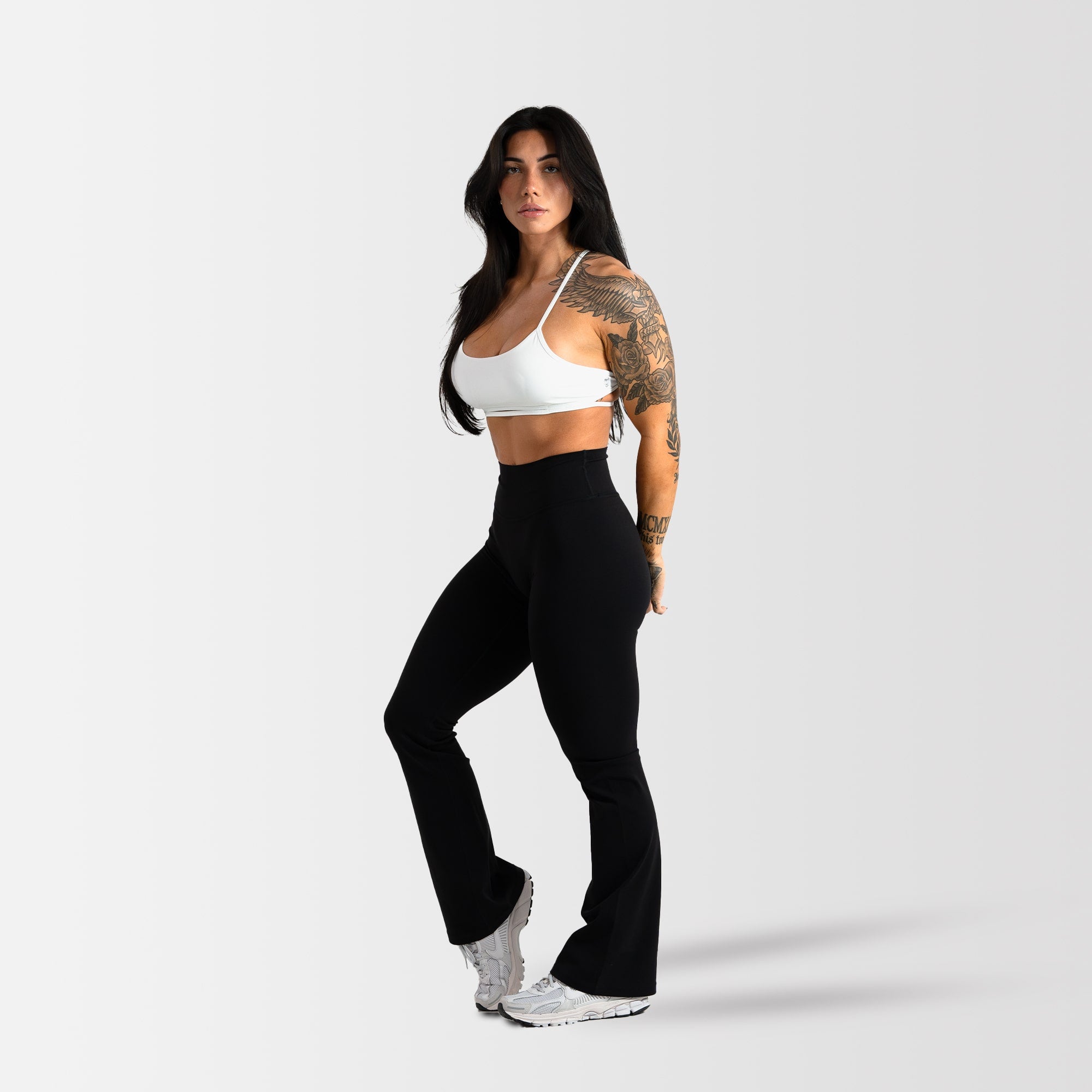 flare leggings black full body front