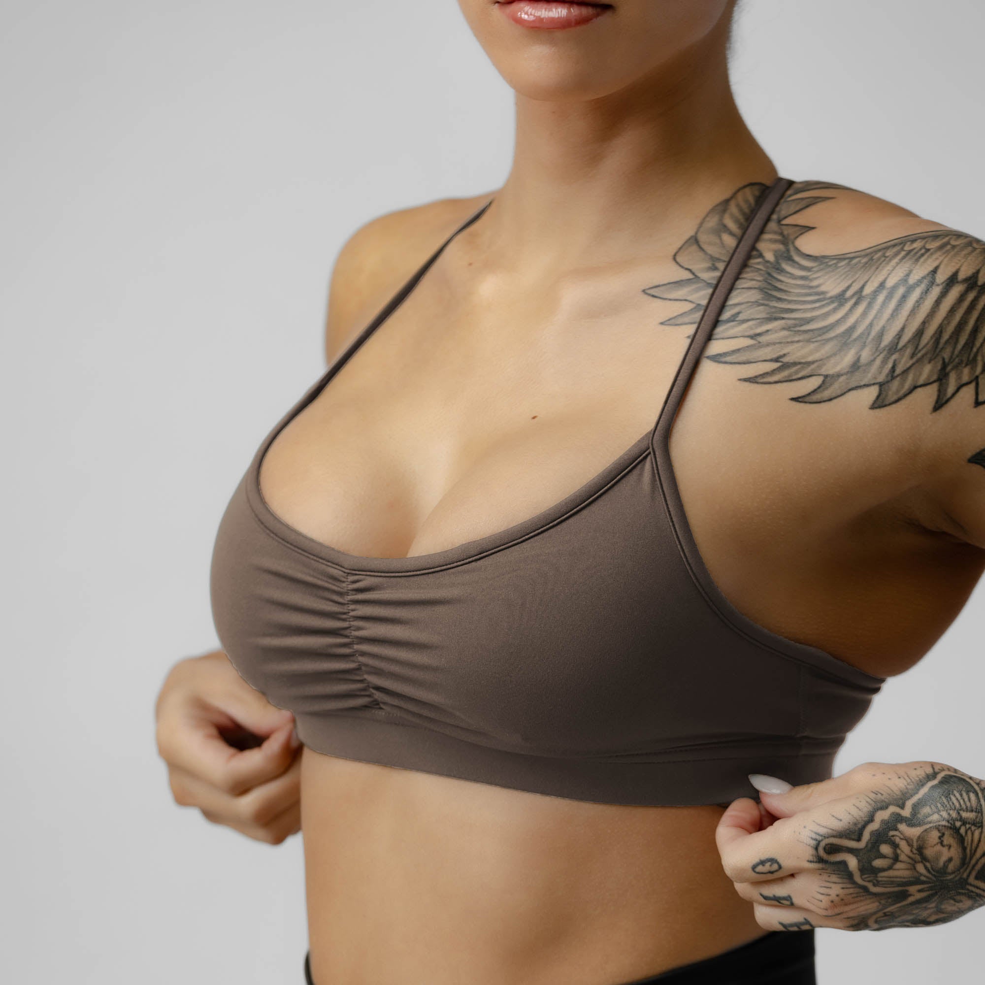 strive bra toffee front detail